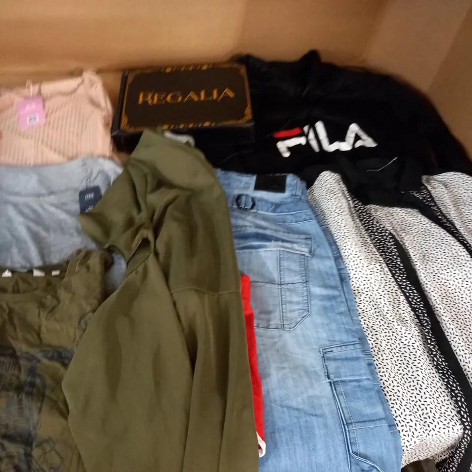LARGE QUANTITY OF ASSORTED CLOTHING ITEMS TO INCLUDE M&S, MISSY EMPIRE AND AUTOGRAPH