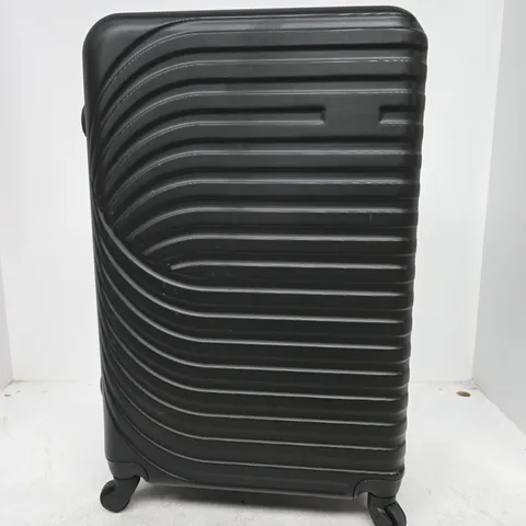 3 PIECE HARD-SHELL SUITCASE SET IN BLACK  