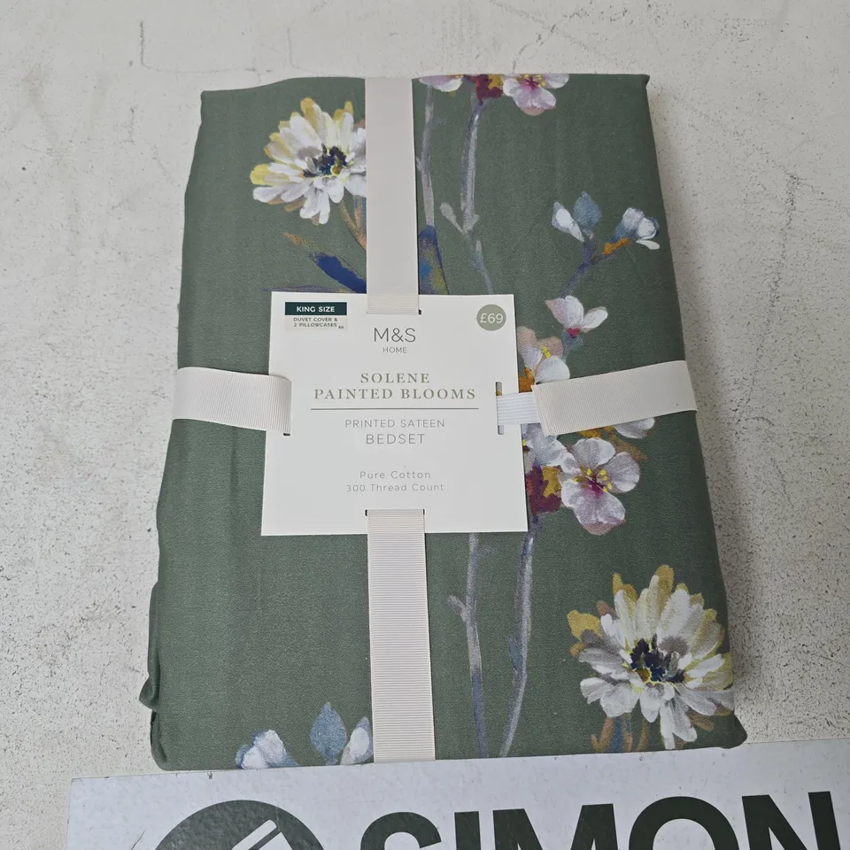 M&S HOME SOLENE PAINTED BLOOMS PRINTED SATEEN BEDSET – KING SIZE