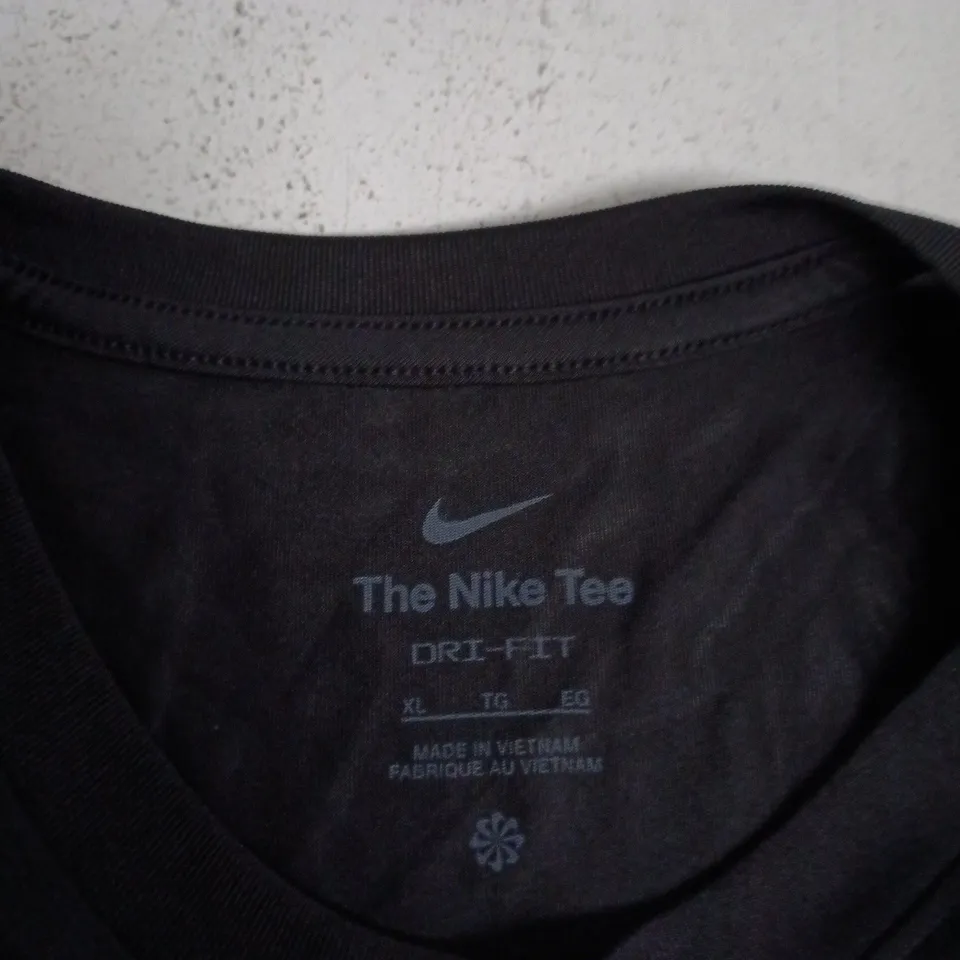 NIKE DRI-FIT BLACK T-SHIRT - MEN'S UK XL (US XL)