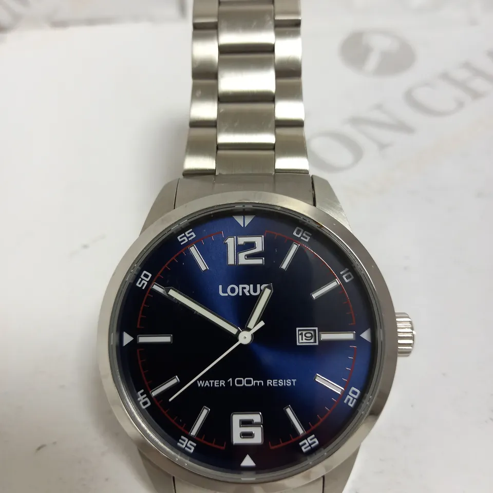 SEIKO LORUS PC32-X138 SILVER EFFECT WRIST WATCH 