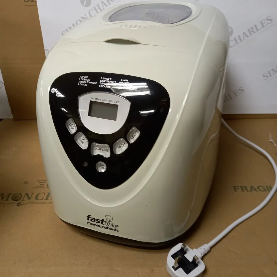 MORPHY RICHARDS FASTBAKE BREADMAKER