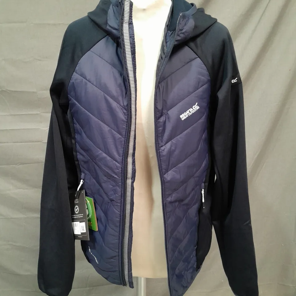 REGATTA HOODED JACKET IN NAVY SIZE SMALL