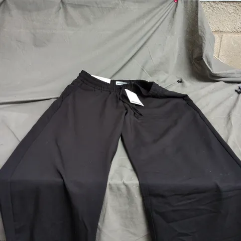 BERSHKA LARGE LOOSE BLACK TROUSERS WITH TAGS