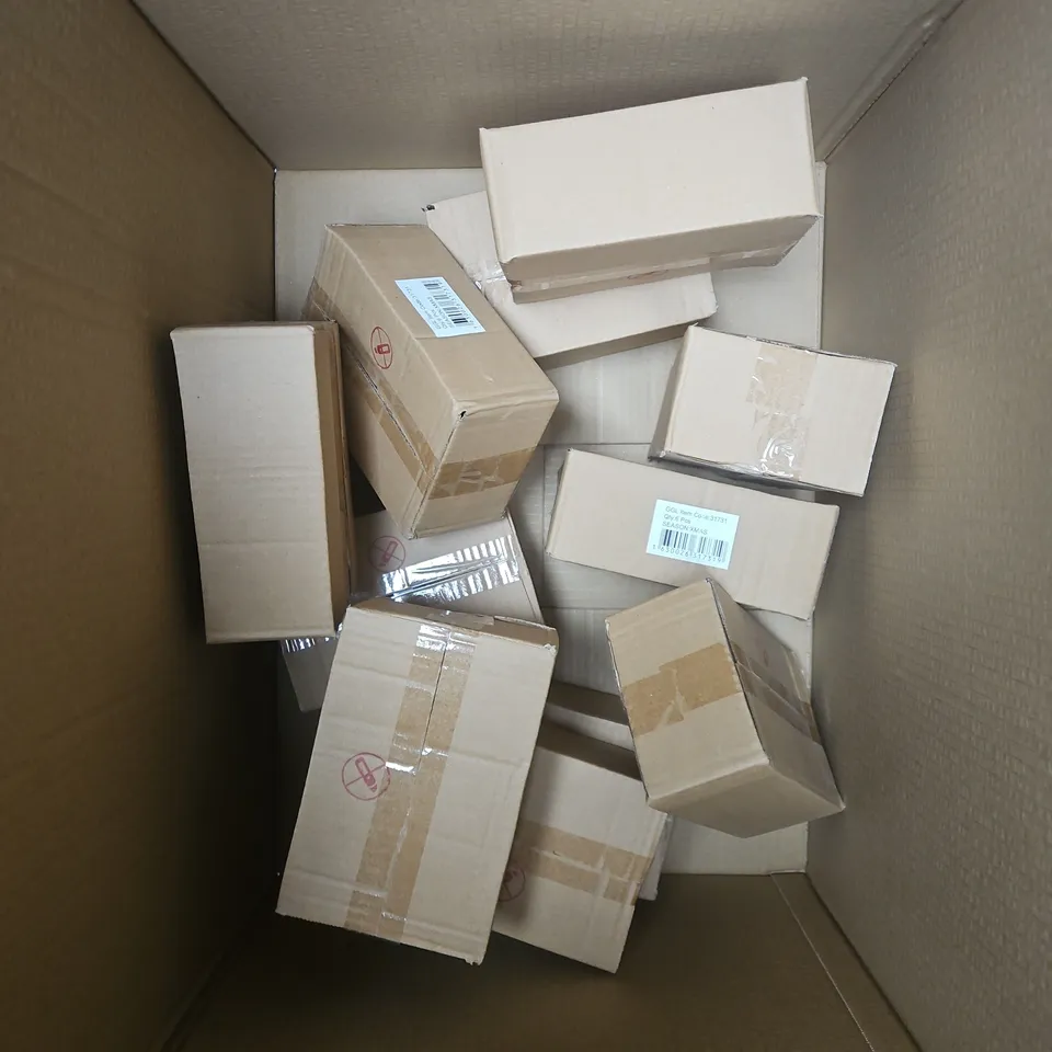 APPROXIMATELY 10 BOXES OF GISELA GRAHAM DECORATIVE GARLANDS - 6 PACKS PER BOX 