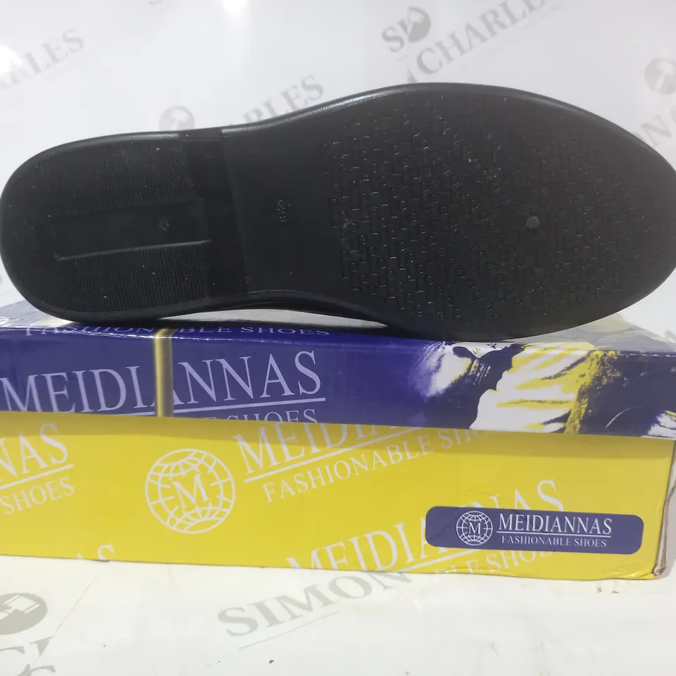 BOXED PAIR OF MEIDIANNAS SLIP-ON SHOES IN BLACK UK SIZE 6