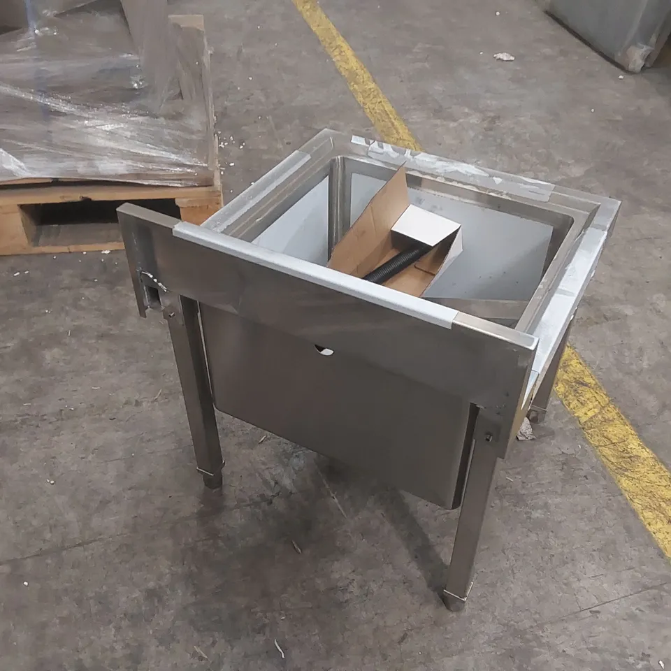 COMMERCIAL STAINLESS STEEL SINK