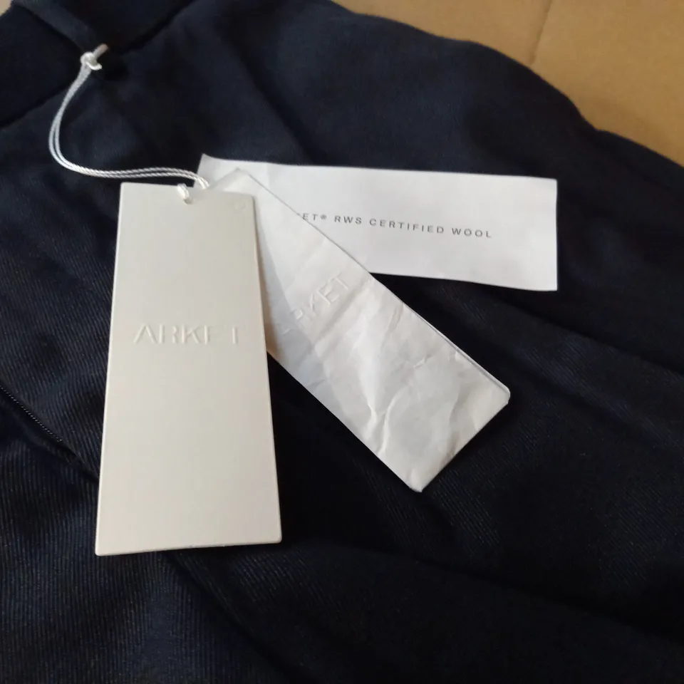 ARKET WOOL  REGULAR FIT TROUSERS - EUR 46