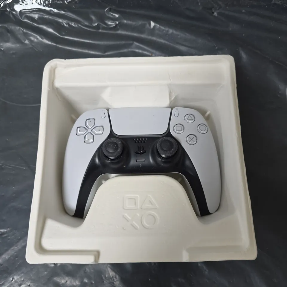 PLAYSTATION 5 DUALSENSE WIRELESS CONTROLLER RRP £59.99