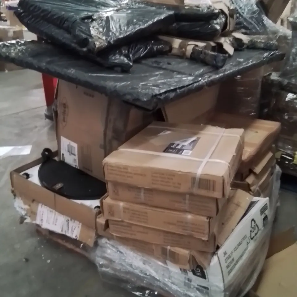 PALLET OF ASSORTED GARDEN PRODUCTS TO INCLUDE;BBQ,PARASOL,PARASOL BASES,FOLDABLE SWIMMING POOL