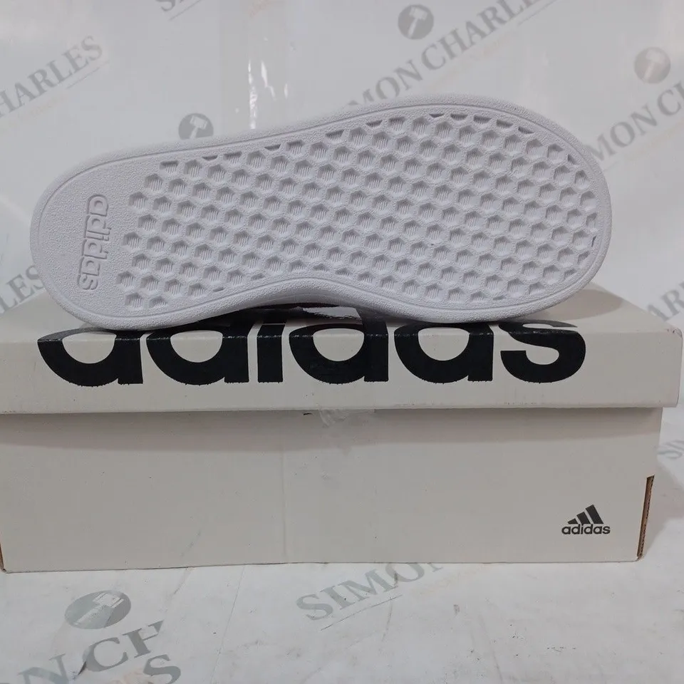 BOXED PAIR OF ADIDAS GRAND COURT 2.0 K SHOES IN WHITE/PINK UK SIZE 1