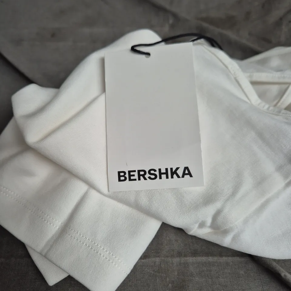 BERSHKA WHITE CROP TOP – WOMEN’S, UK 10-12 (SIZE M)