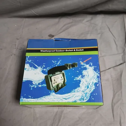 WEATHERPROOF OUTDOOR SWITCH & SOCKET – BOXED