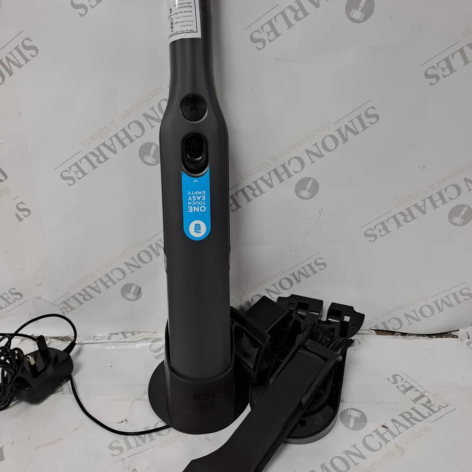 BOXED SHARK CORDLESS HANDHELD VACUUM CLEANER WV200UK