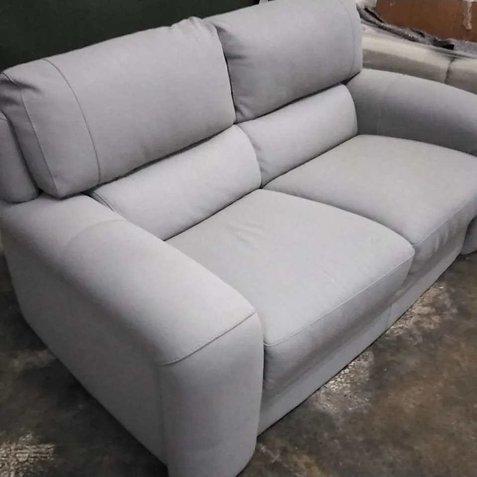 QUALITY ITALIAN DESIGNER ONTARIO 2 SEATER SOFA JN LIGHT GREY LEATHER