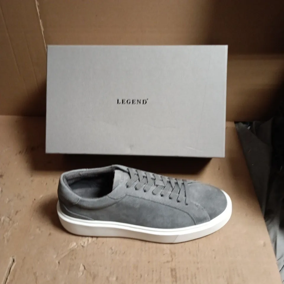 LEGEND GREY SUEDE TRAINERS – UNISEX CASUAL SHOES - UK SIZE 12 