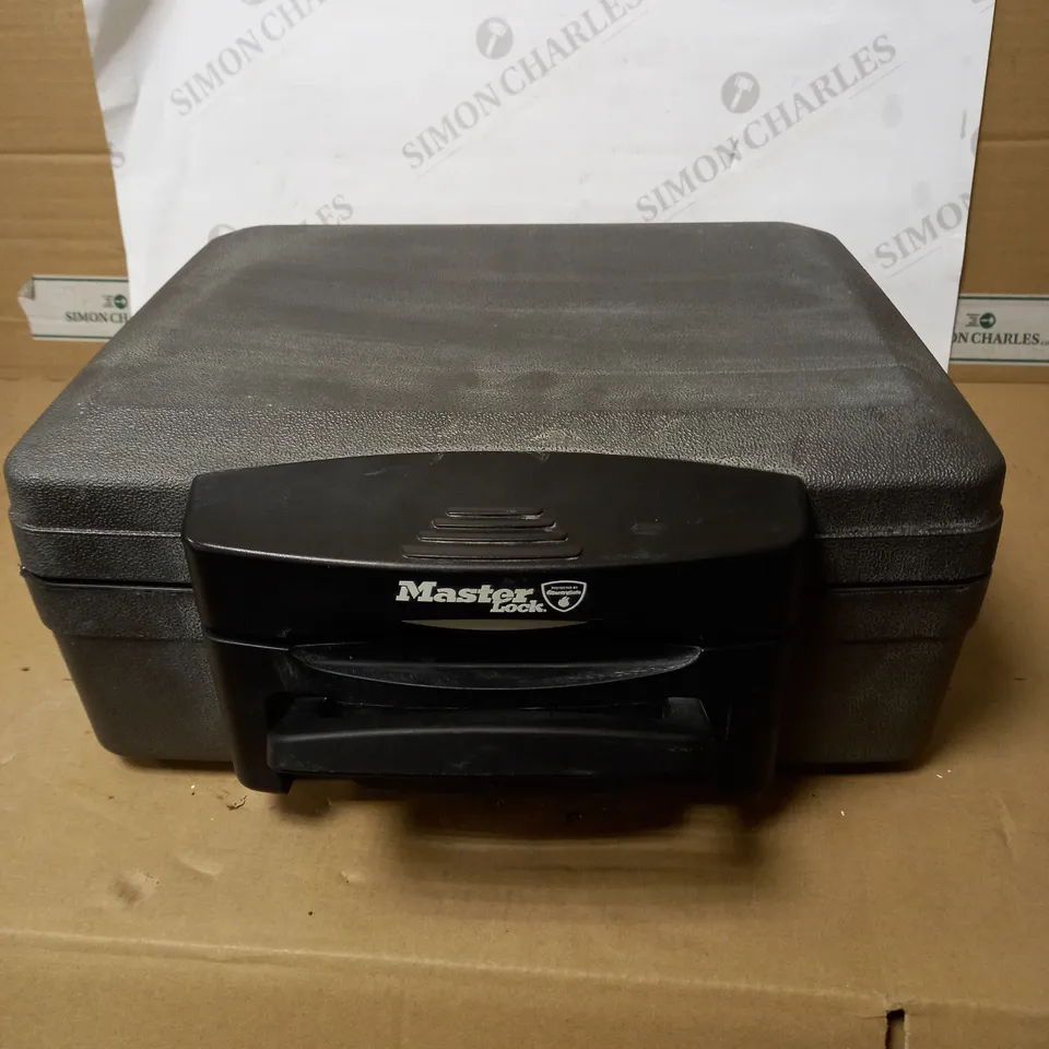 MASTERLOCK SMALL SECURITY CHEST