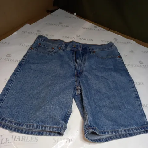 LEVIS DENIM SHORTS SIZE 32 