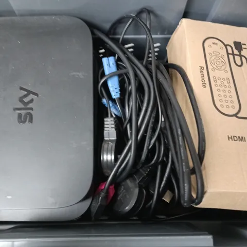 APPROXIMATELY 15 ASSORTED HOUSEHOLD ELECTRICALS TO INCLUDE ROUTERS, CABLES, REMOTES, ETC
