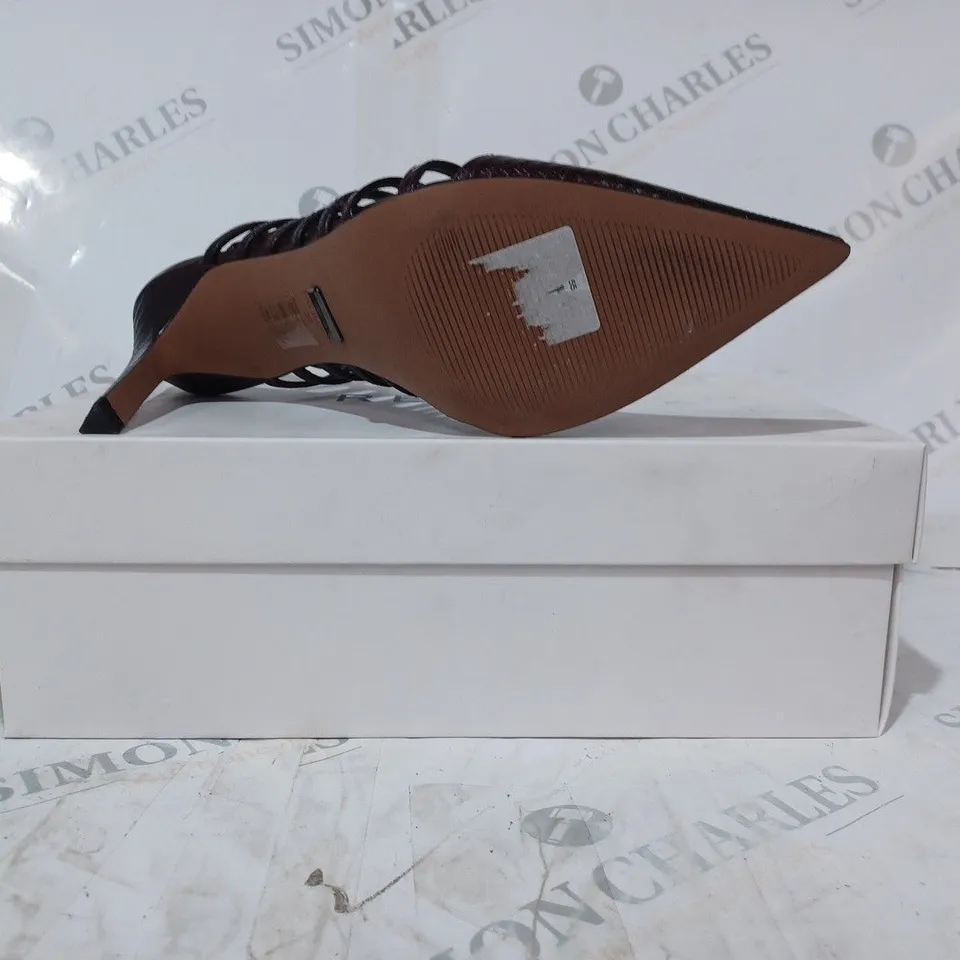 BOXED PAIR OF REISS DAPHNE SLINGBACK HEELS IN POMEGRANATE SIZE 6