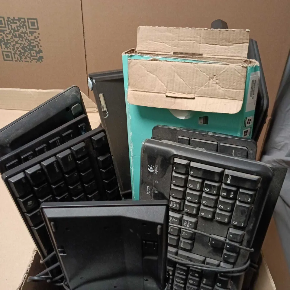 APPROXIMATELY 10 ASSORTED ELECTRICAL PRODUCTS TO INCLUDE LABEL PRINTER, KEYBOARDS, MOUSE ETC