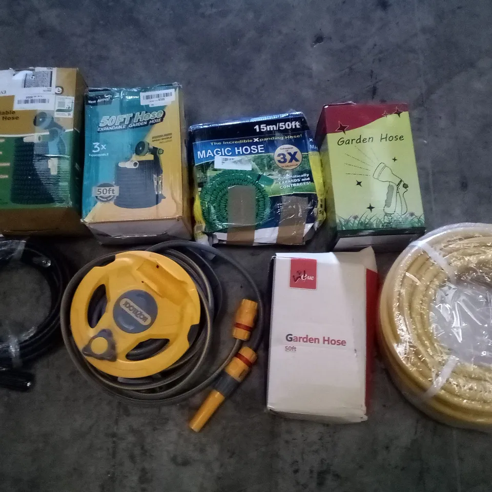 PALLET OF ASSORTED GARDEN HOSES