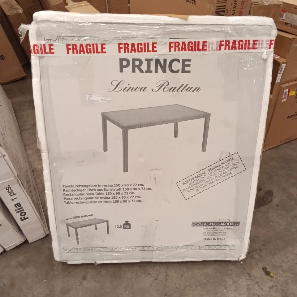 BOXED OUTDOOR PROGARDEN RATTAN DINING SET, INCLUDING 1 TABLE AND 6 CHAIRS (7 BOXES, 4 CUSHIONS)
