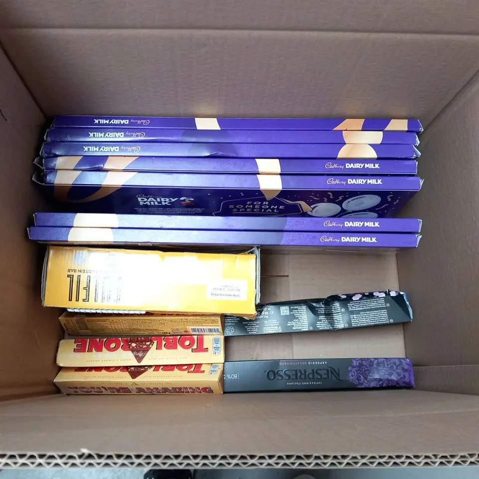 LARGE QUANTITY OF ASSORTED FOOD AND PERISHABLES TO INCLUDE; TOBLERONE, CADBURY'S DAIRY MILK BARS 850G, RAJAH EXTRA HOT CHILLI POWDER AND BIRCHALL GREAT RIFT BREAKFAST TEA
