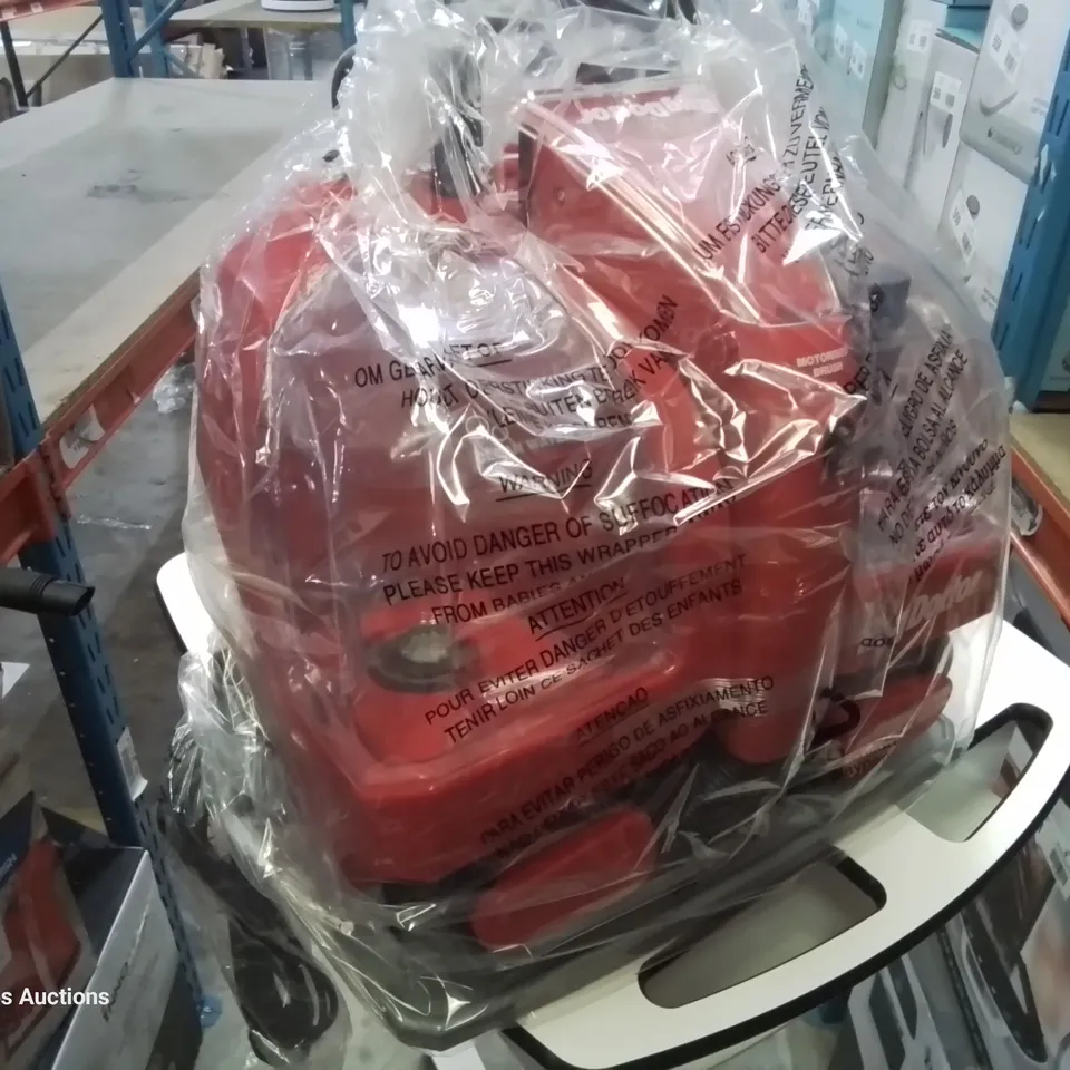 BOXED RUG DOCTOR PORTABLE SPOT CLEANER