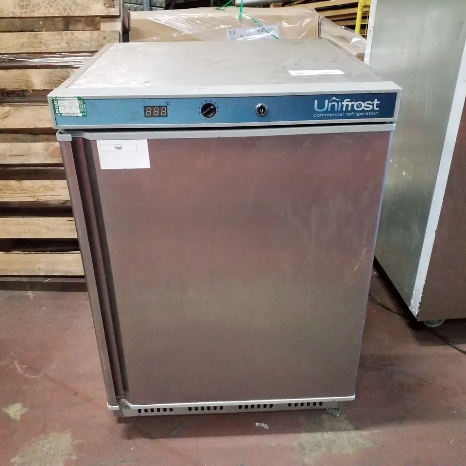 UNIFROST R200SN UNDERCOUNTER FRIDGE