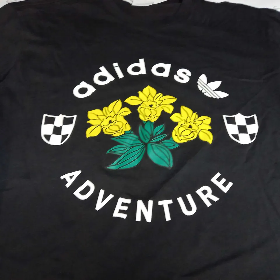 ADIDAS ADVENTURE PRINTED T-SHIRT IN BLACK - MEDIUM