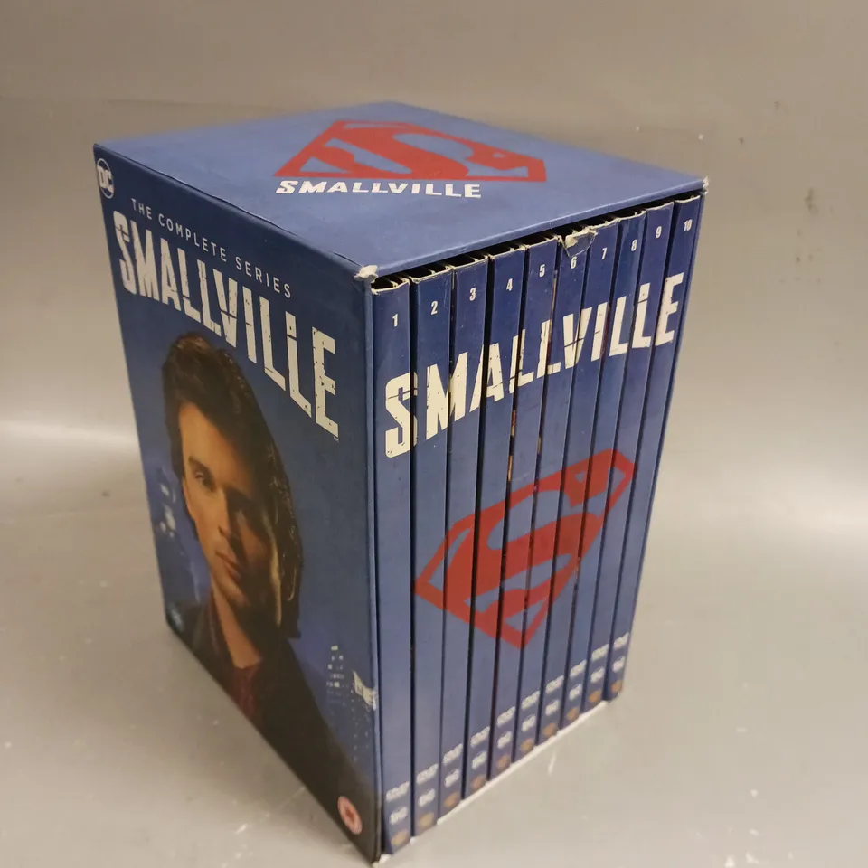 SMALLVILLE COMPLETE SERIES BOX SET 