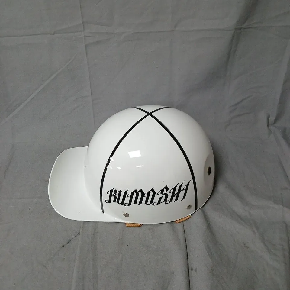 KUMOSHI WHITE VINTAGE STYLE MOTOR CYCLE  HELMET WITH BLACK CROSS‑STRIPE DESIGN –SIZE L 59-60CM
