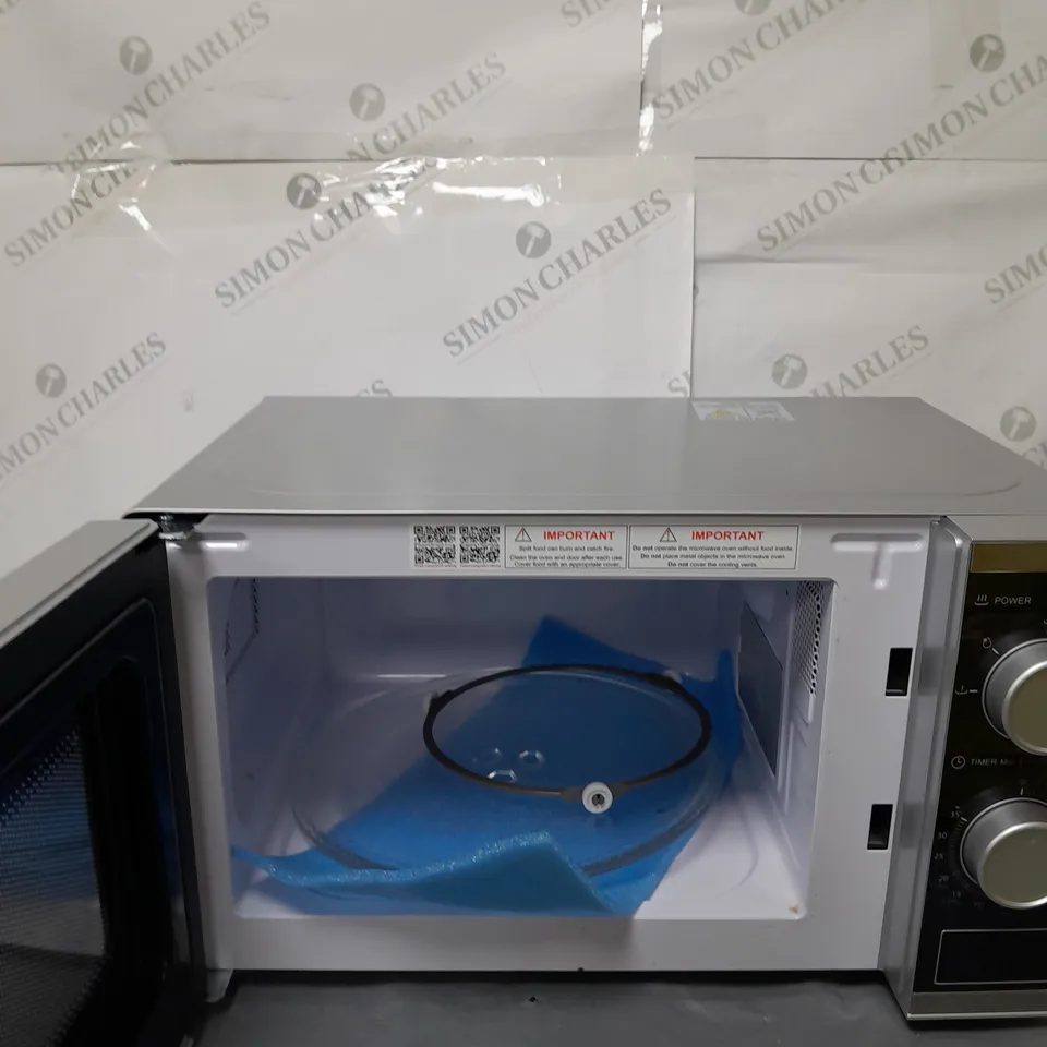 BOXED MORPHY RICHARDS 800 WATT MANUAL MICROWAVE SILVER 20 LITRE