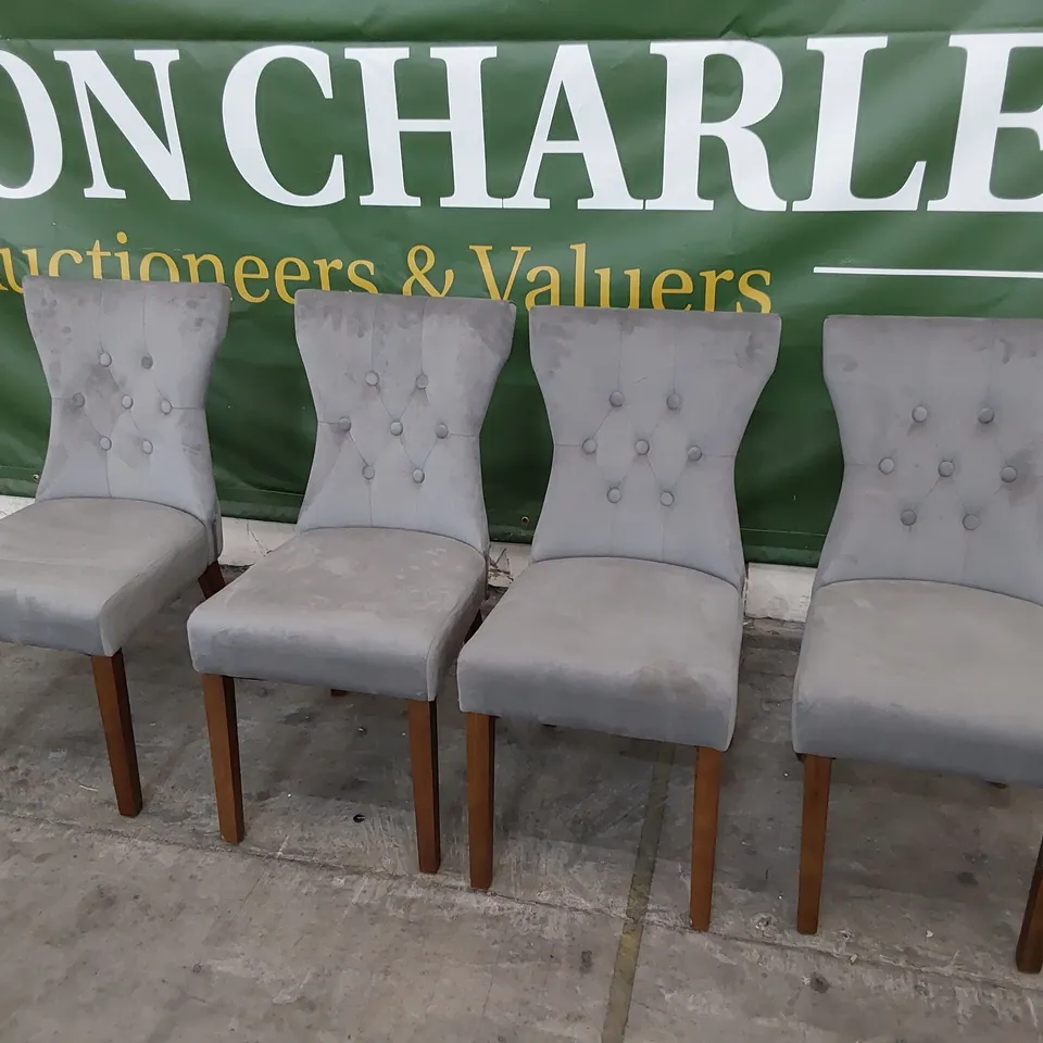 SET OF FOUR UPHOLSTERED BUTTONED BACK DINING CHAIRS GREY PLUSH FABRIC ON DARK WOOD LEGS 