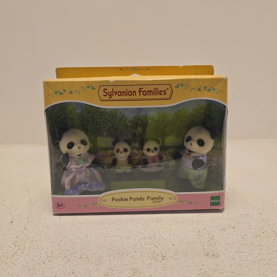 SYLVANIAN FAMILIES POOKIE PANDA FAMILY