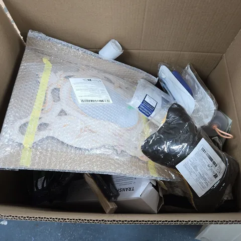 BOX OF APPROXIMATELY 15 ASSORTED HOUSEHOLD ITEMS 