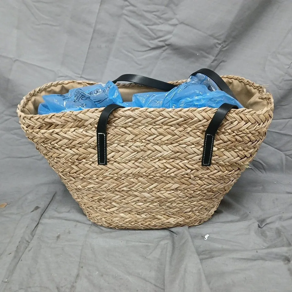 WOVEN STRAW TOTE BAG WITH BLACK HANDLES