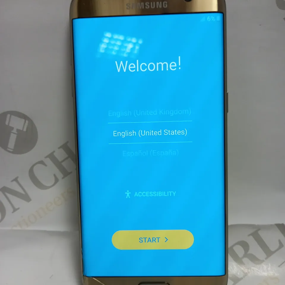 SAMSUNG GALAXY S7 EDGE MOBILE PHONE IN GOLD