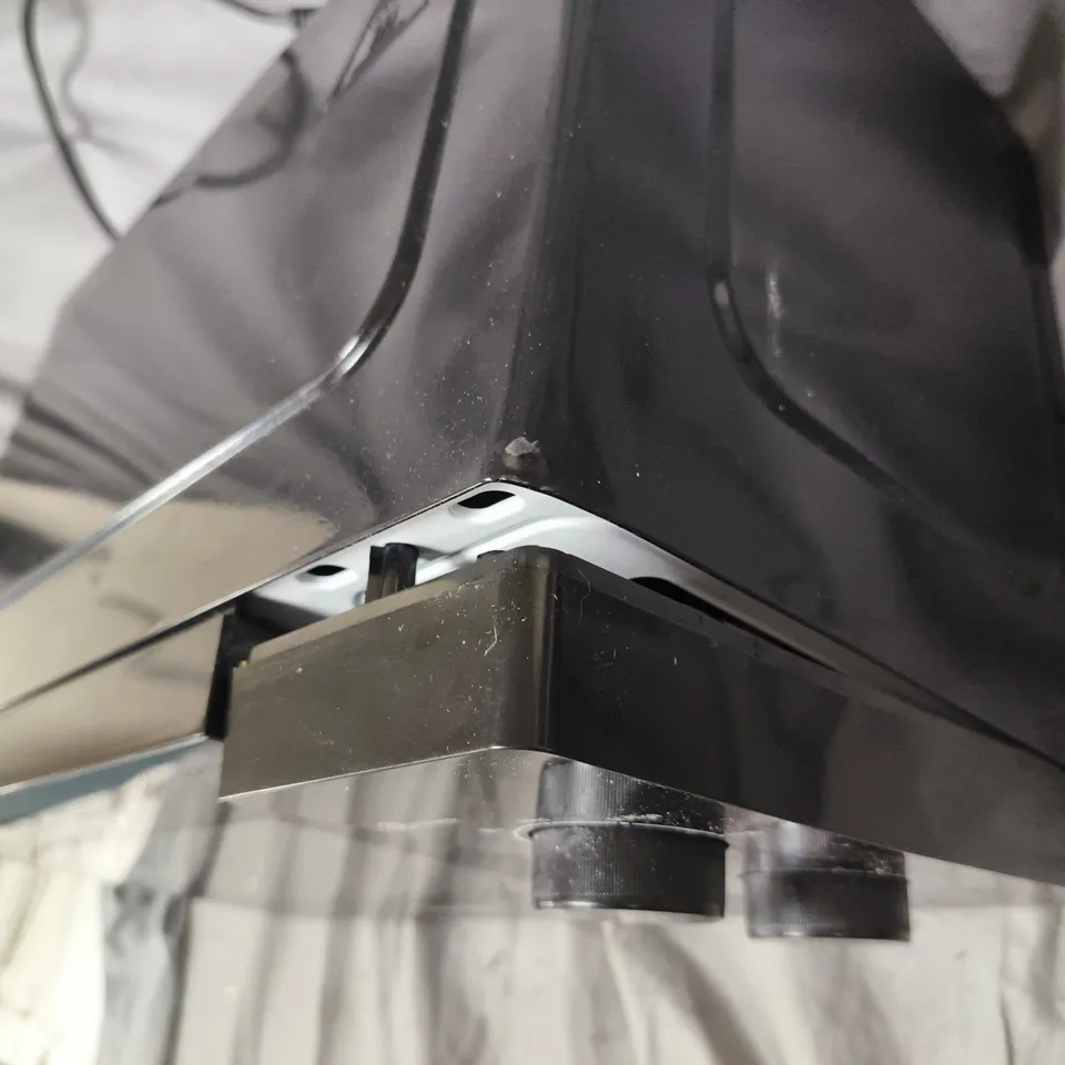 SWAN 20L 700W MANUAL MICROWAVE - BLACK - COLLECTION ONLY 