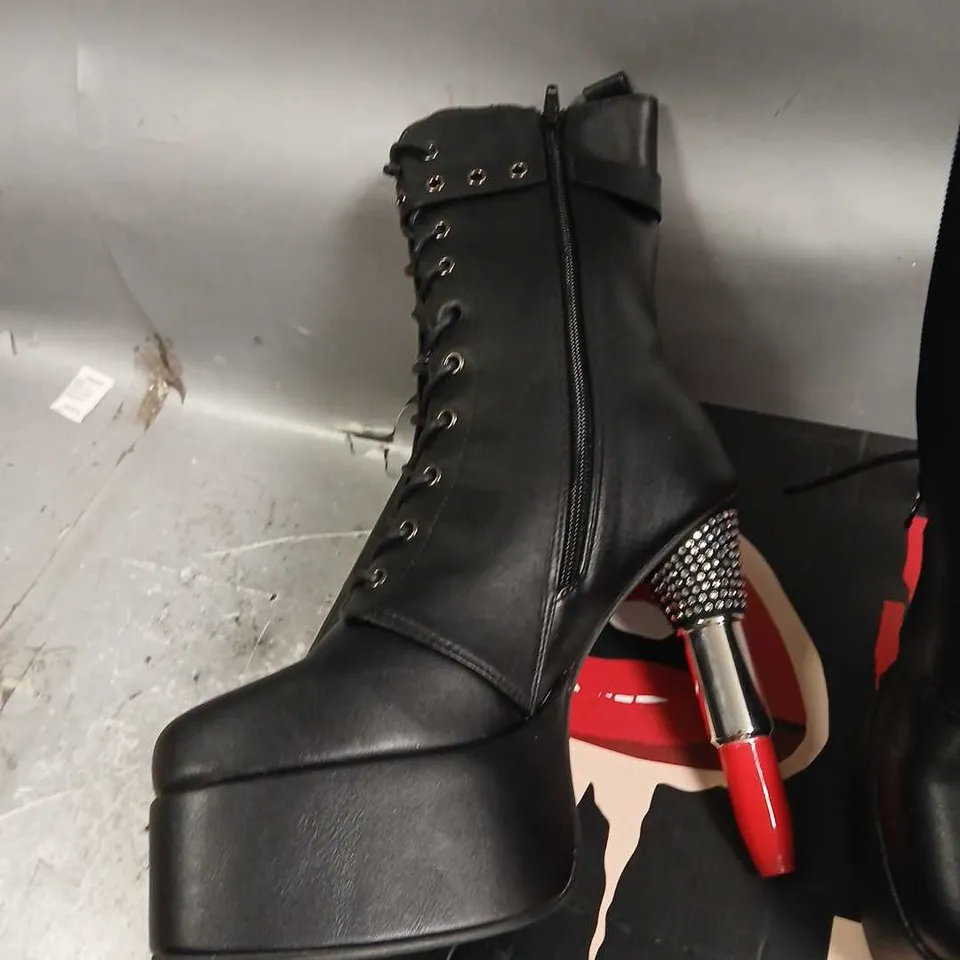 BOXED RICHARD O'BRIEN'S ROCKY HORROR X KOI THRILL ME LIPSTICK HEELED BOOTS SIZE 6