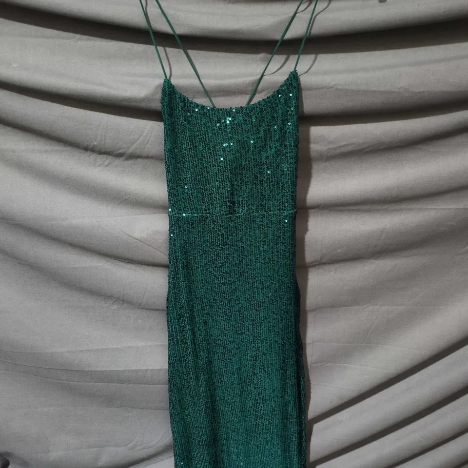 HELLO MOLLY EMERALD GREEN SEQUIN EVENING DRESS, SIZE M
