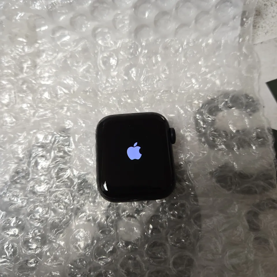 APPLE WATCH SE 2ND GEN 40MM GPS ALUMINIUM MIDNIGHT – BOXED
