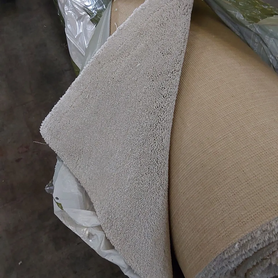 ROLL OF QUALITY FIRST IMPRESSIONS BLUSH CARPET // SIZE: APPROXIMATELY 5 X 6.2m