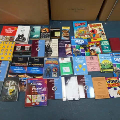 CAGE OF ASSORTED BOOKS TO INCLUDE THE RICHARDIAN VOLUME XXXII, MINECRAFT OFFICIAL WORKBOOK 8-9, NORMAN LEBRECHT THE SONG O NAMES, WINNIE & NELSON PORTRAIT OF A MARIAGE, AND THE SLIMMING FOODIE ETC.