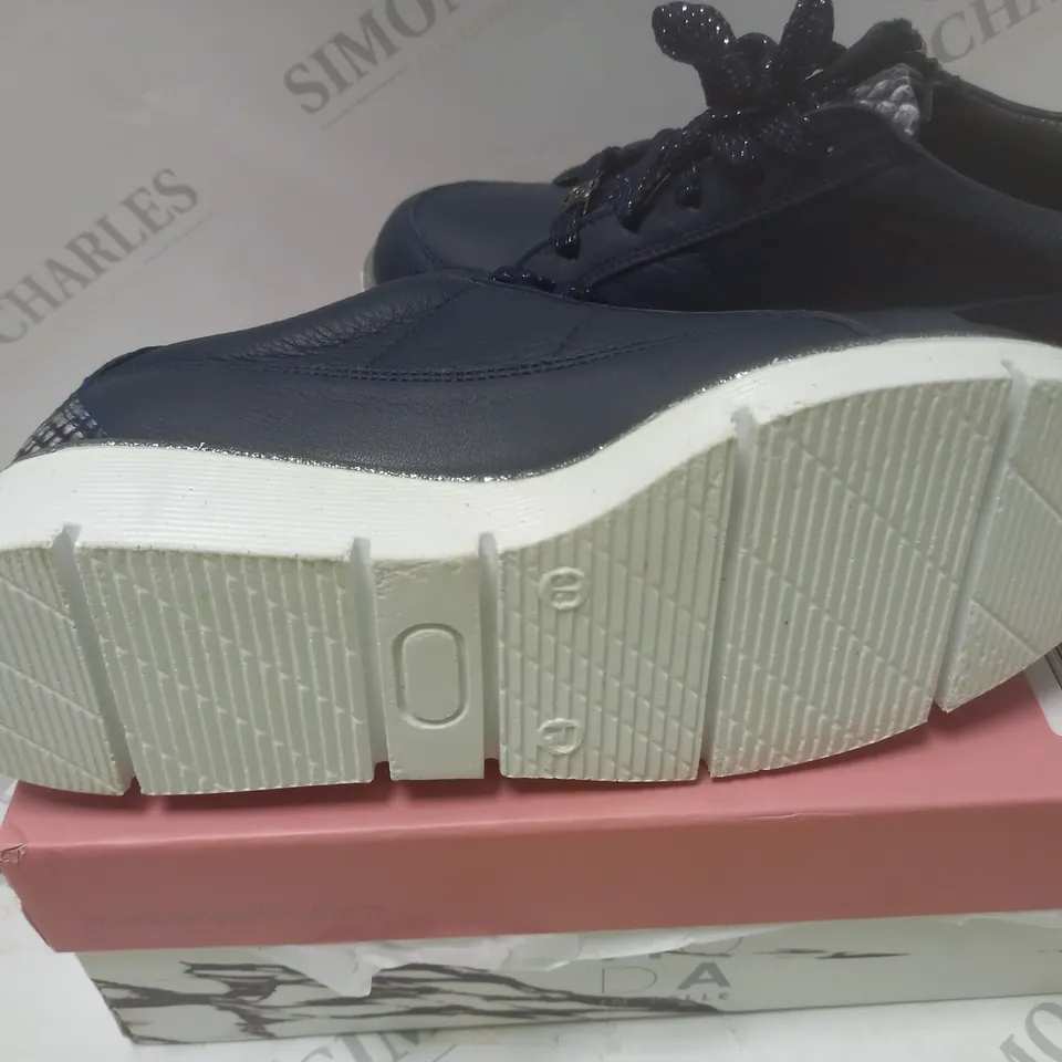 BOXED GENE NAVY LEATHER WEDGE TRAINERS WITH LACE AND ZIP 