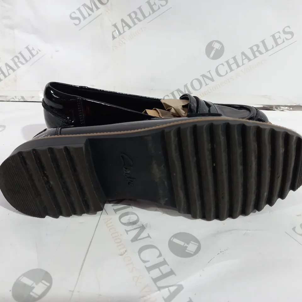 CLARKS WOMENS PUMPS SIZE UNKNOWN