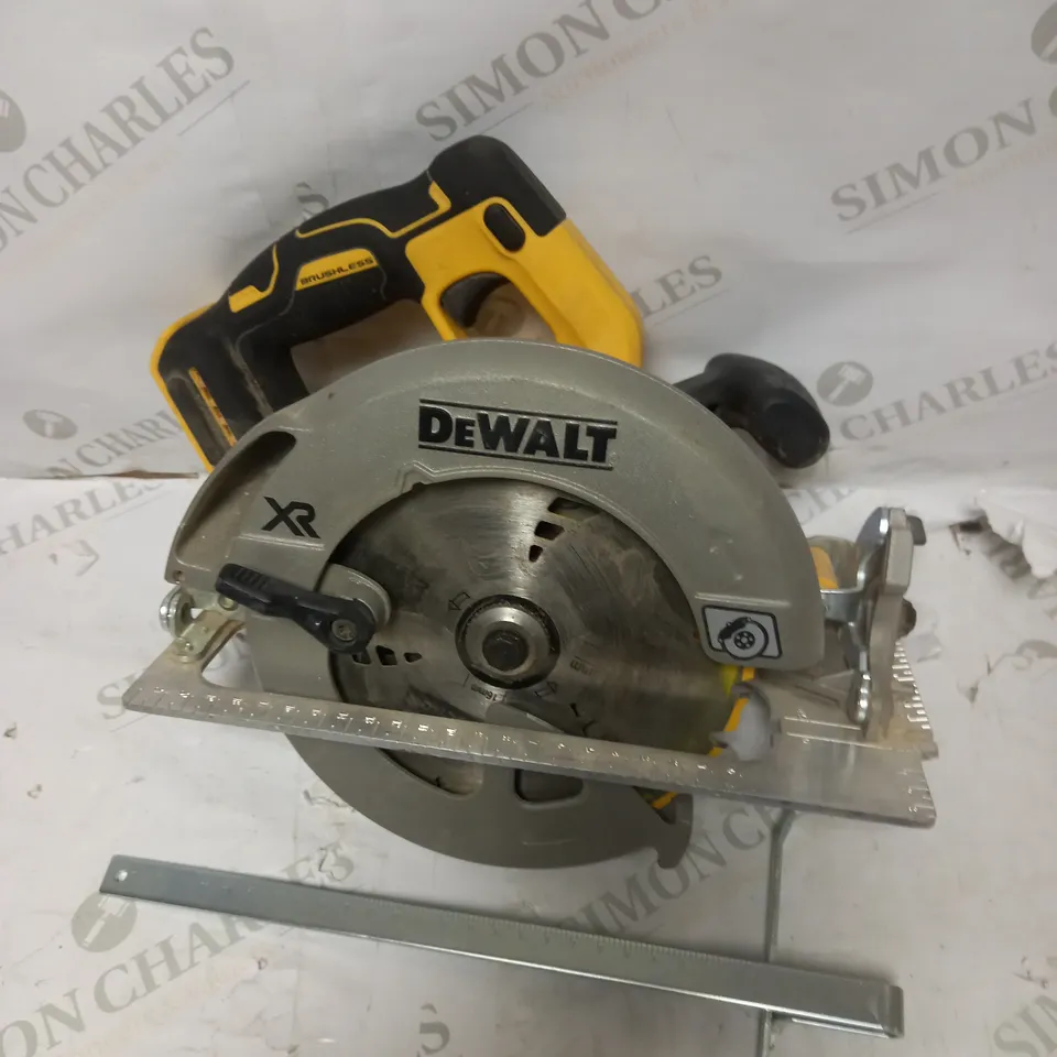 DEWALT DCS570N CORDLESS XR BRUSHLESS CIRCULAR SAW