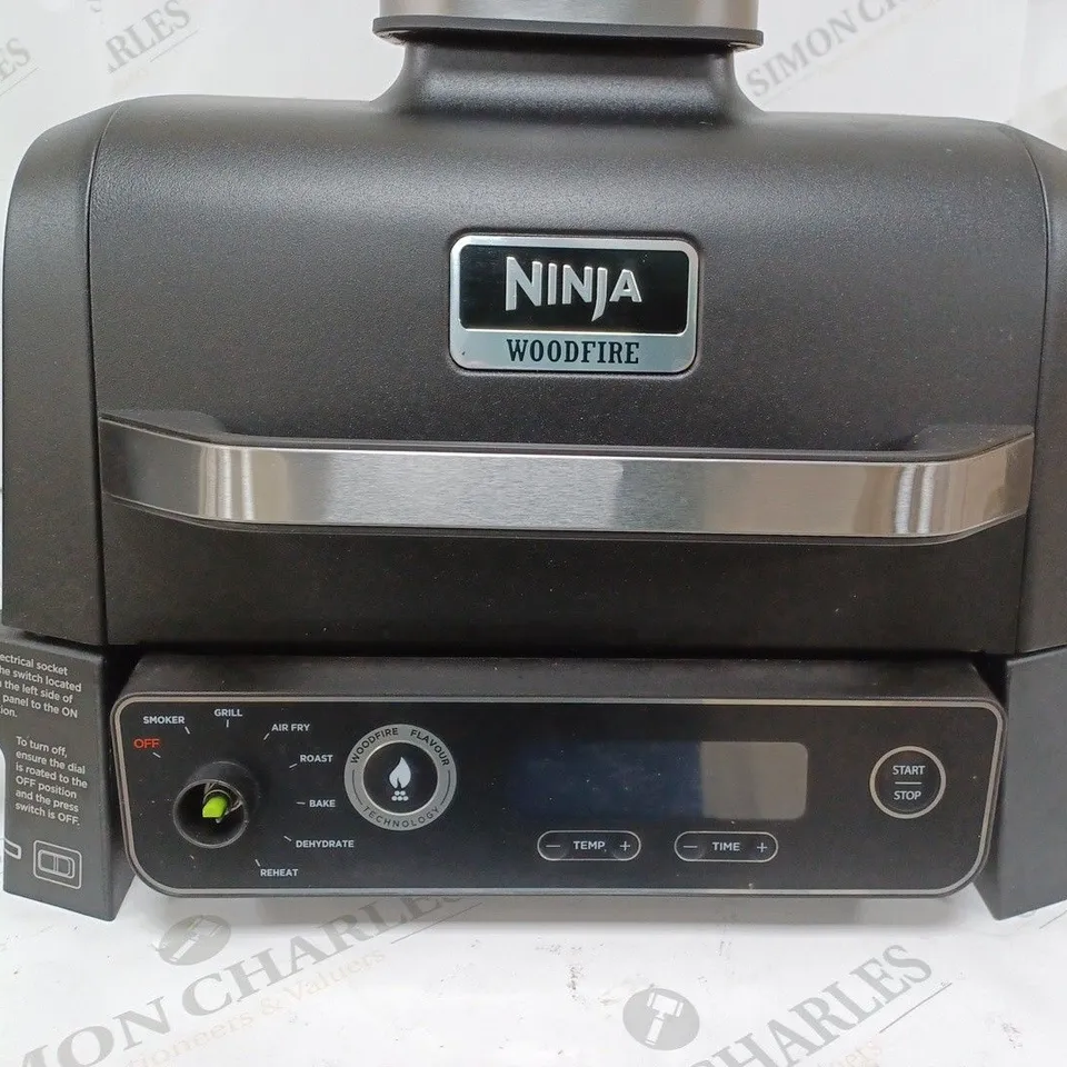 NINJA WOODFIRE ELECTRIC BBQ GRILL & SMOKER OG701UKQ