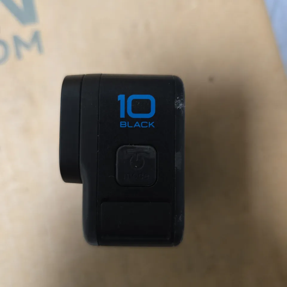 GOPRO HERO10 BLACK ACTION CAMERA – IN CASE WITH USB-C CABLE